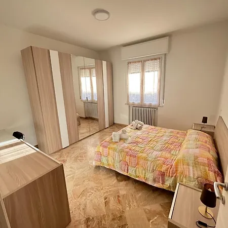 Izz1 - Motor&food Valley *