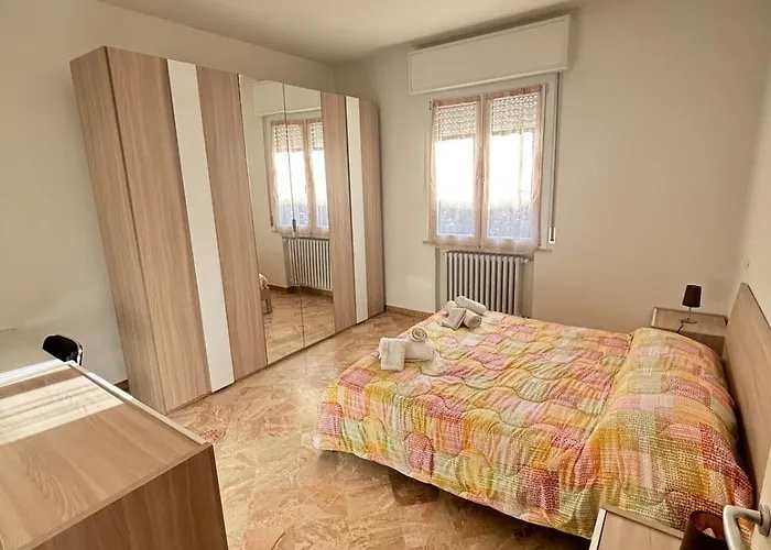 Izz1 - Motor&food Valley *