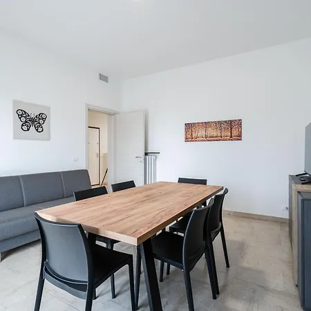 Izz1 - Motor&food Valley * Formigine